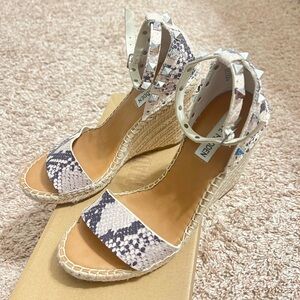 Steve Madden Wedges
